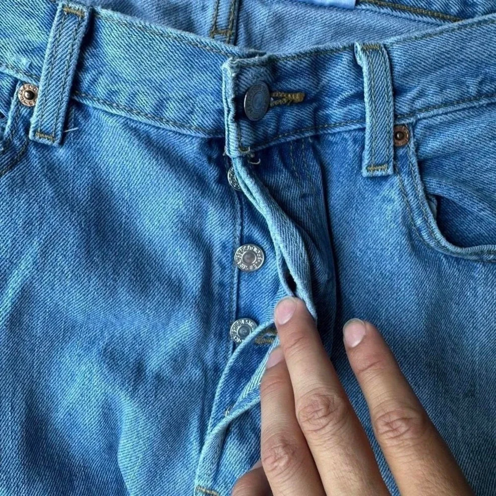 Vintage Levi's 501 xx distressed painted jeans y2k 2000s size 32x30
